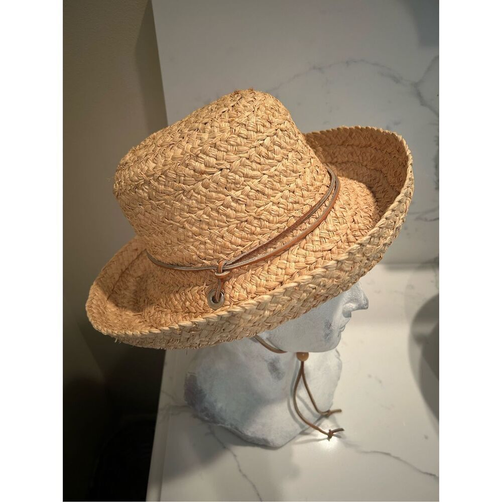 Ladies Cute Straw Hat NWOT